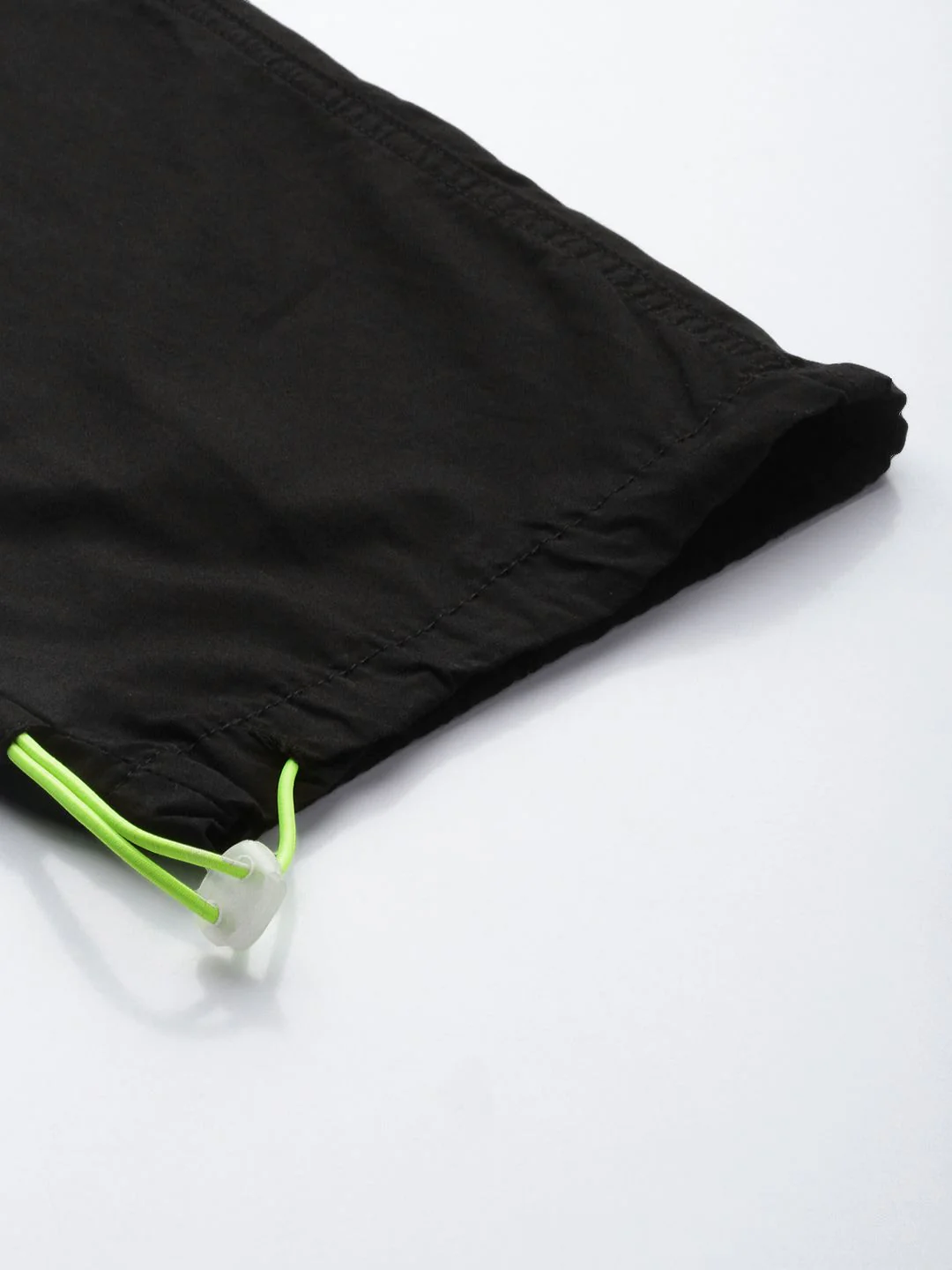 The Indian Garage Co Men Pure Cotton Poplin Toggle Relaxed Fit Cargo Style Joggers - Image 7