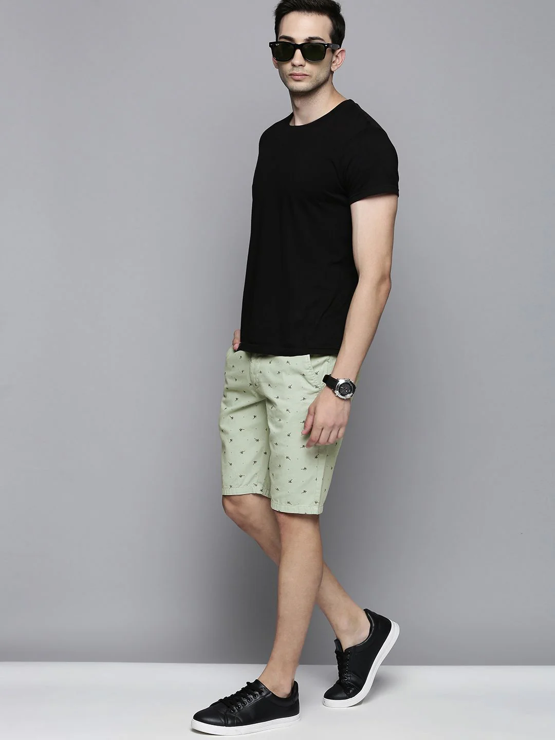 The Indian Garage Co Men Pure Cotton Printed Slim Fit Regular Shorts - Image 5