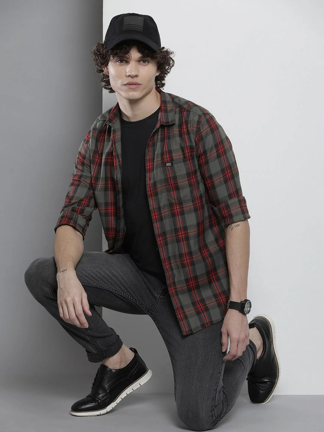 The Indian Garage Co Men Regular Fit Checked Casual Shirt - Image 6