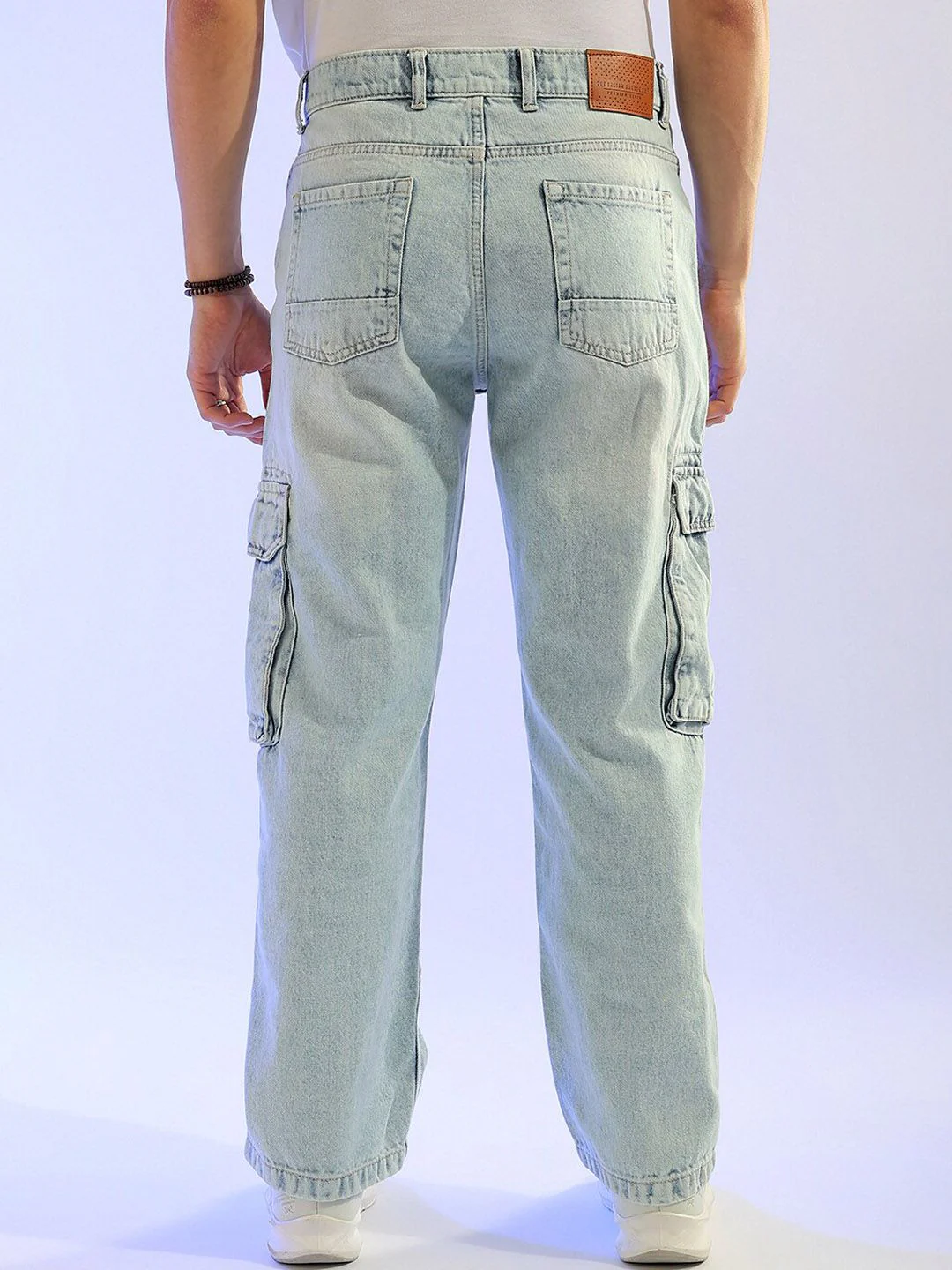 The Indian Garage Co Men Relaxed Fit Clean Look Heavy Fade Pure Cotton Jeans - Image 3