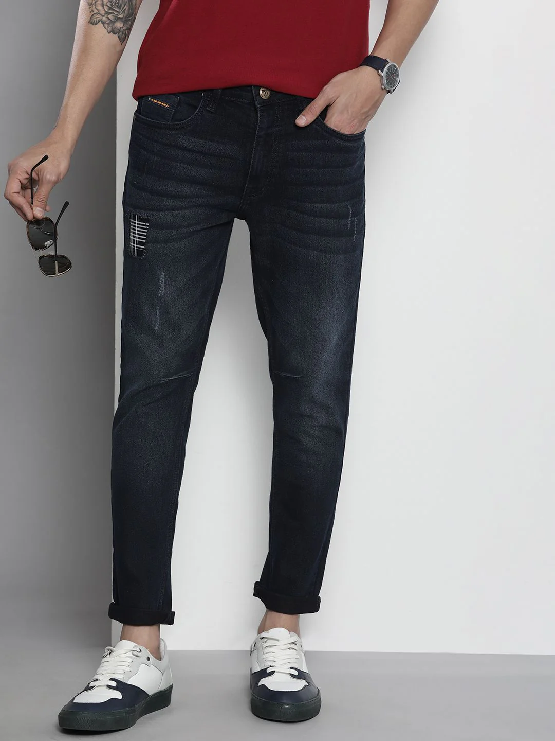 The Indian Garage Co Men Relaxed Fit Low Distress Light Fade Stretchable Jeans
