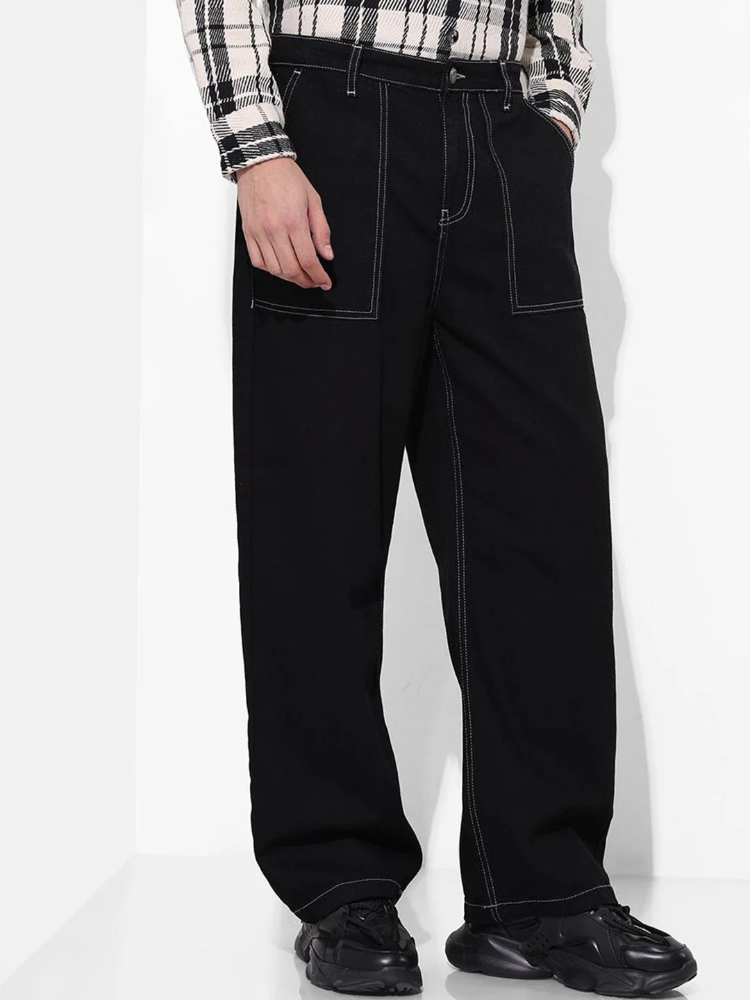 The Indian Garage Co Men Relaxed Fit Mid-Rise Cotton Jeans - Image 2
