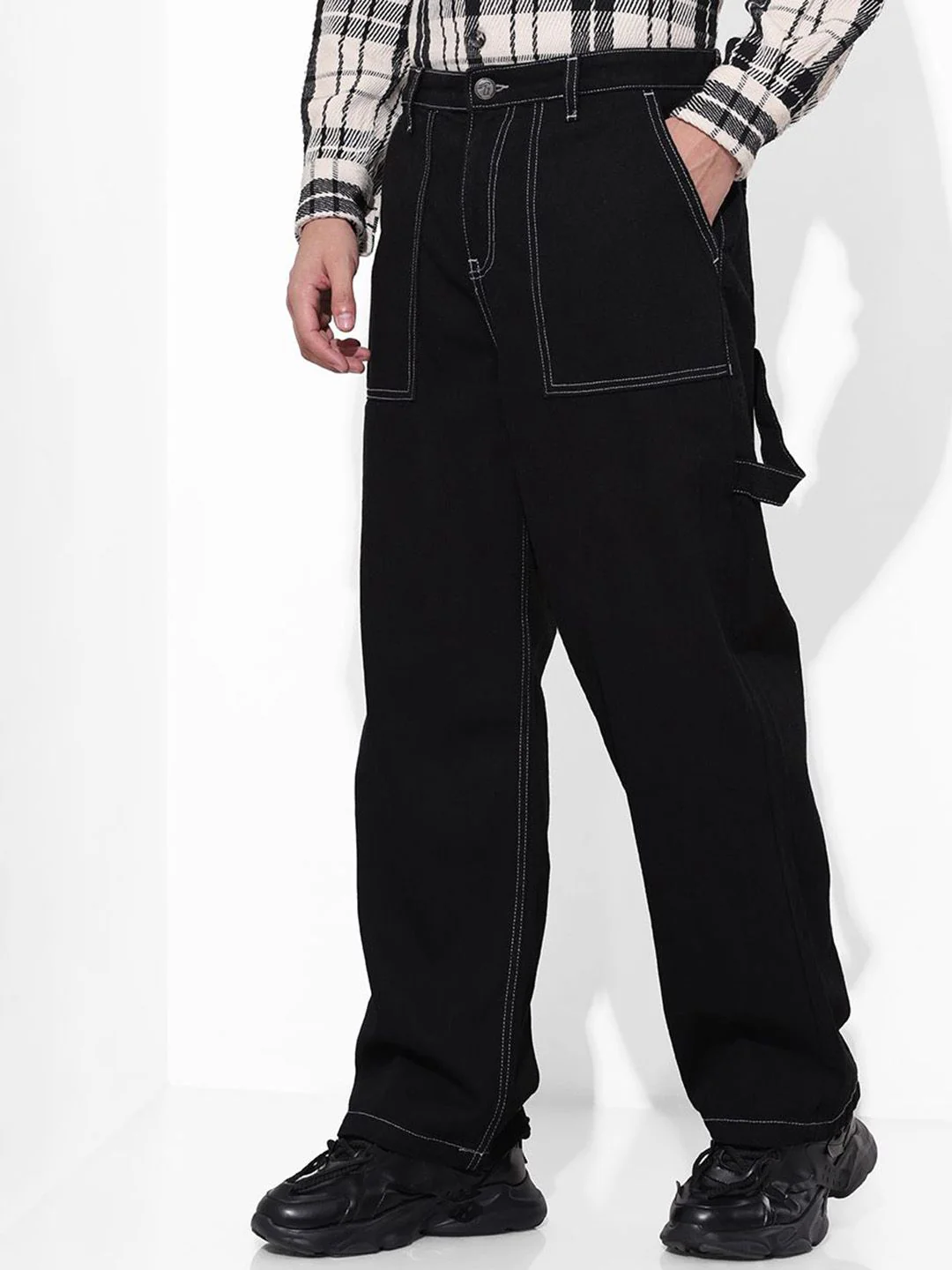 The Indian Garage Co Men Relaxed Fit Mid-Rise Cotton Jeans - Image 3