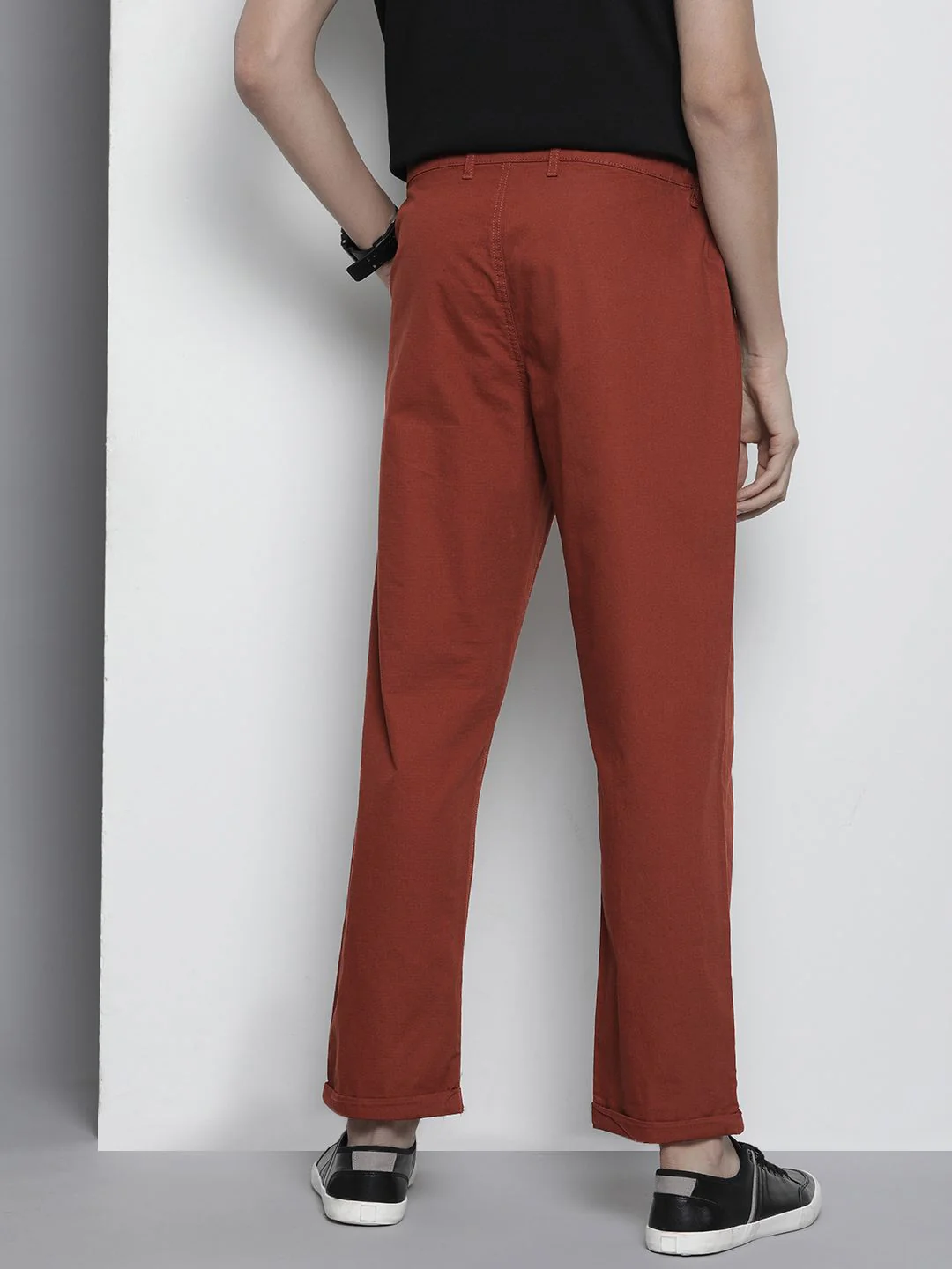 The Indian Garage Co Men Relaxed Fit Pure Cotton Chinos Trousers - Image 3