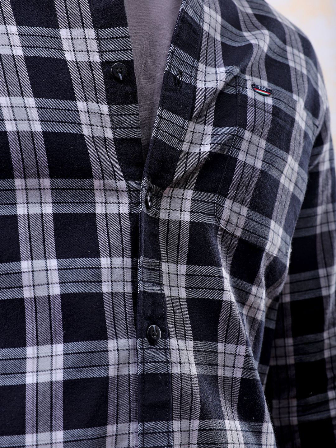 The Indian Garage Co Men Slim Fit Buffalo Checks Opaque Casual Shirt - Image 2