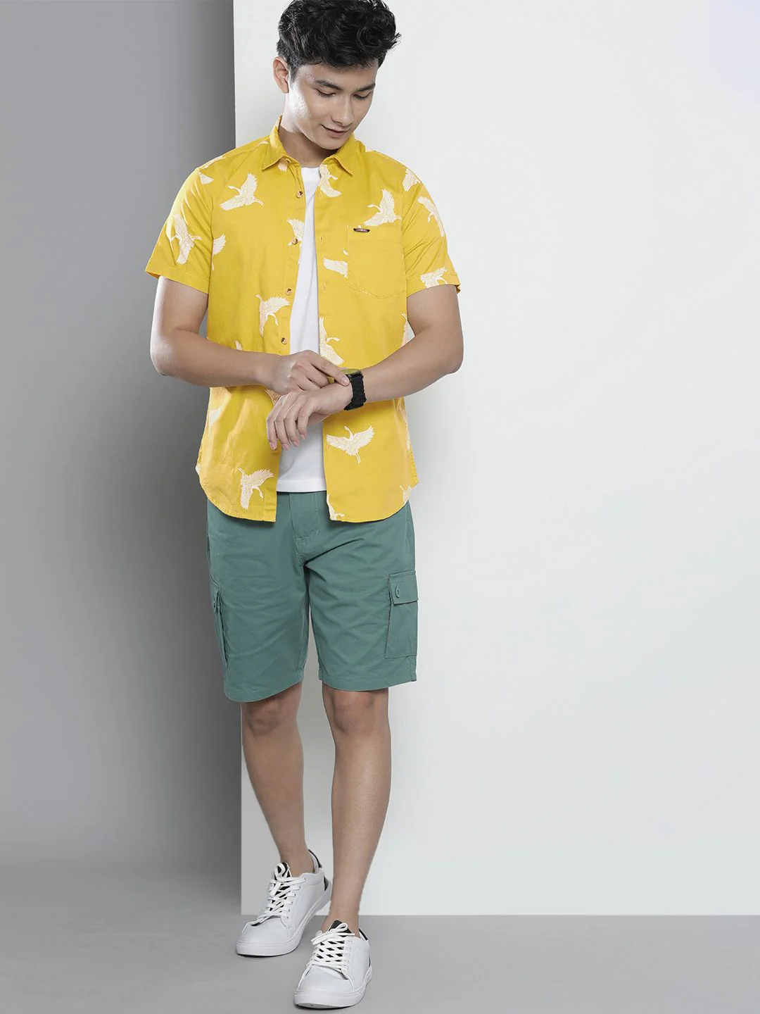 The Indian Garage Co Men Slim Fit Conversational Printed Resortwear Shirt - Image 4