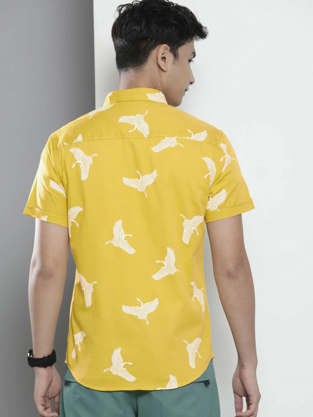 The Indian Garage Co Men Slim Fit Conversational Printed Resortwear Shirt - Image 5