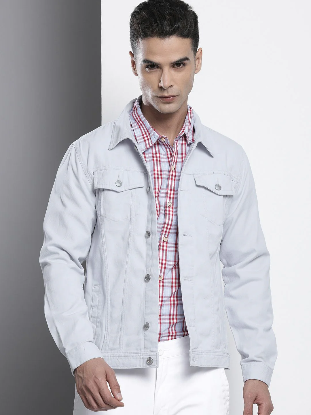 The Indian Garage Co Men Slim Fit Denim Trucker Jacket with Double Flap Pockets