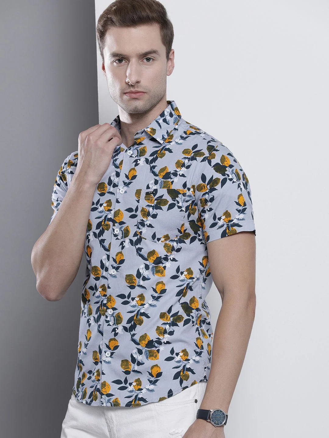 The Indian Garage Co Men Slim Fit Floral Printed Resortwear Shirt - Image 3