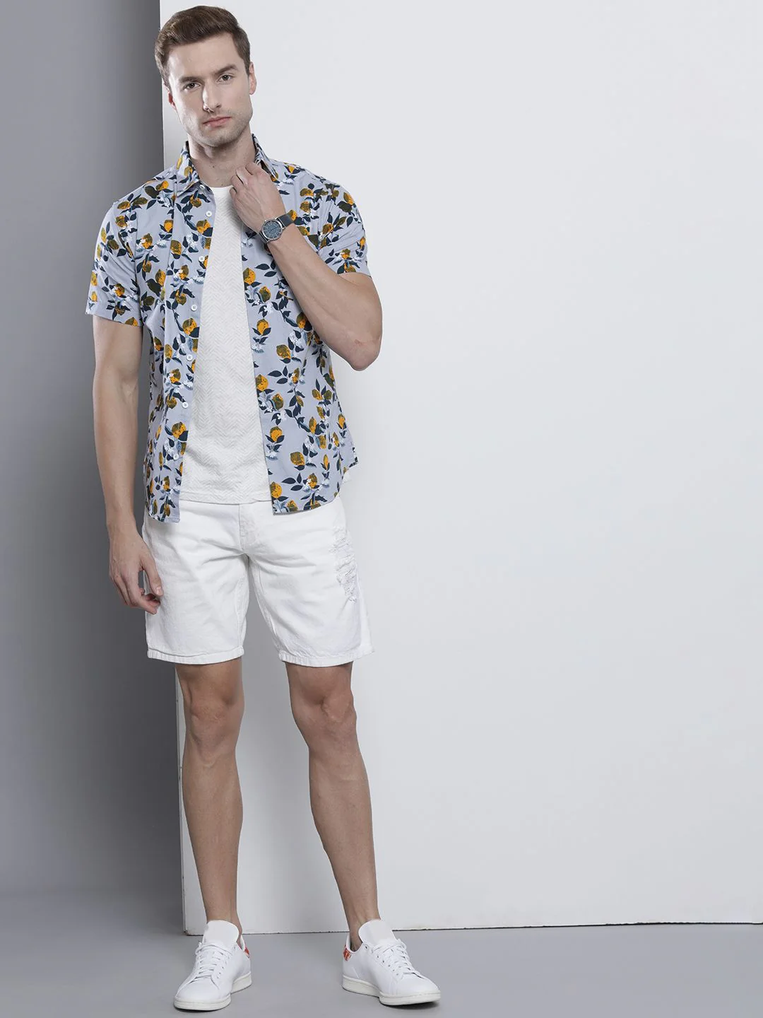 The Indian Garage Co Men Slim Fit Floral Printed Resortwear Shirt - Image 4
