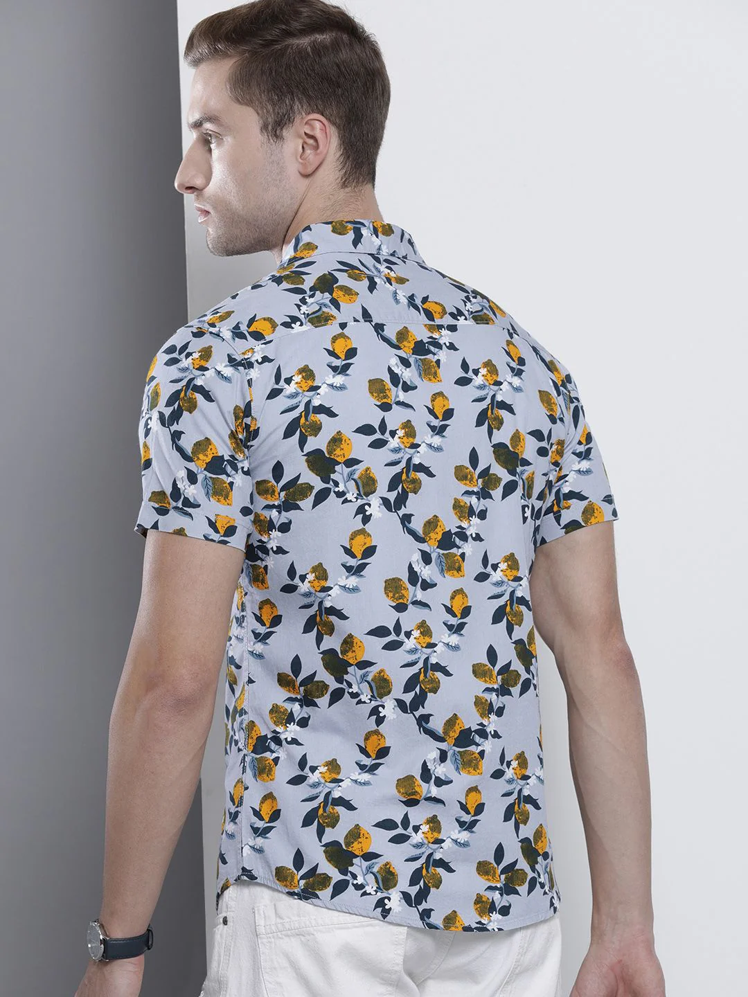 The Indian Garage Co Men Slim Fit Floral Printed Resortwear Shirt - Image 5
