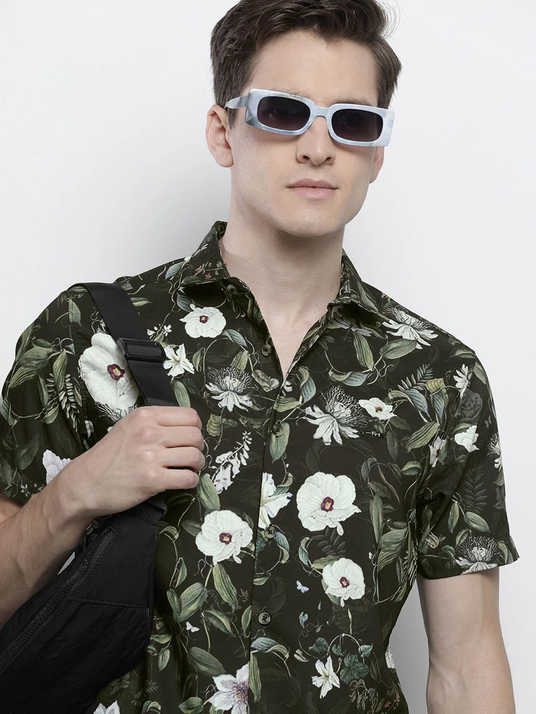 The Indian Garage Co Men Slim Fit Floral Printed Resortwear Shirt