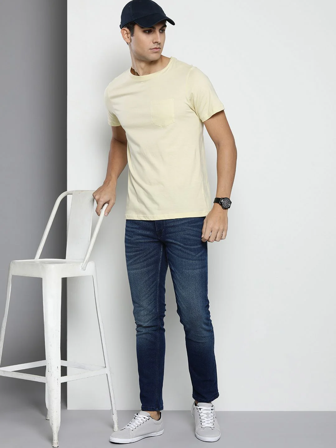 The Indian Garage Co Men Slim Fit Light Fade Stretchable Jeans - Image 5