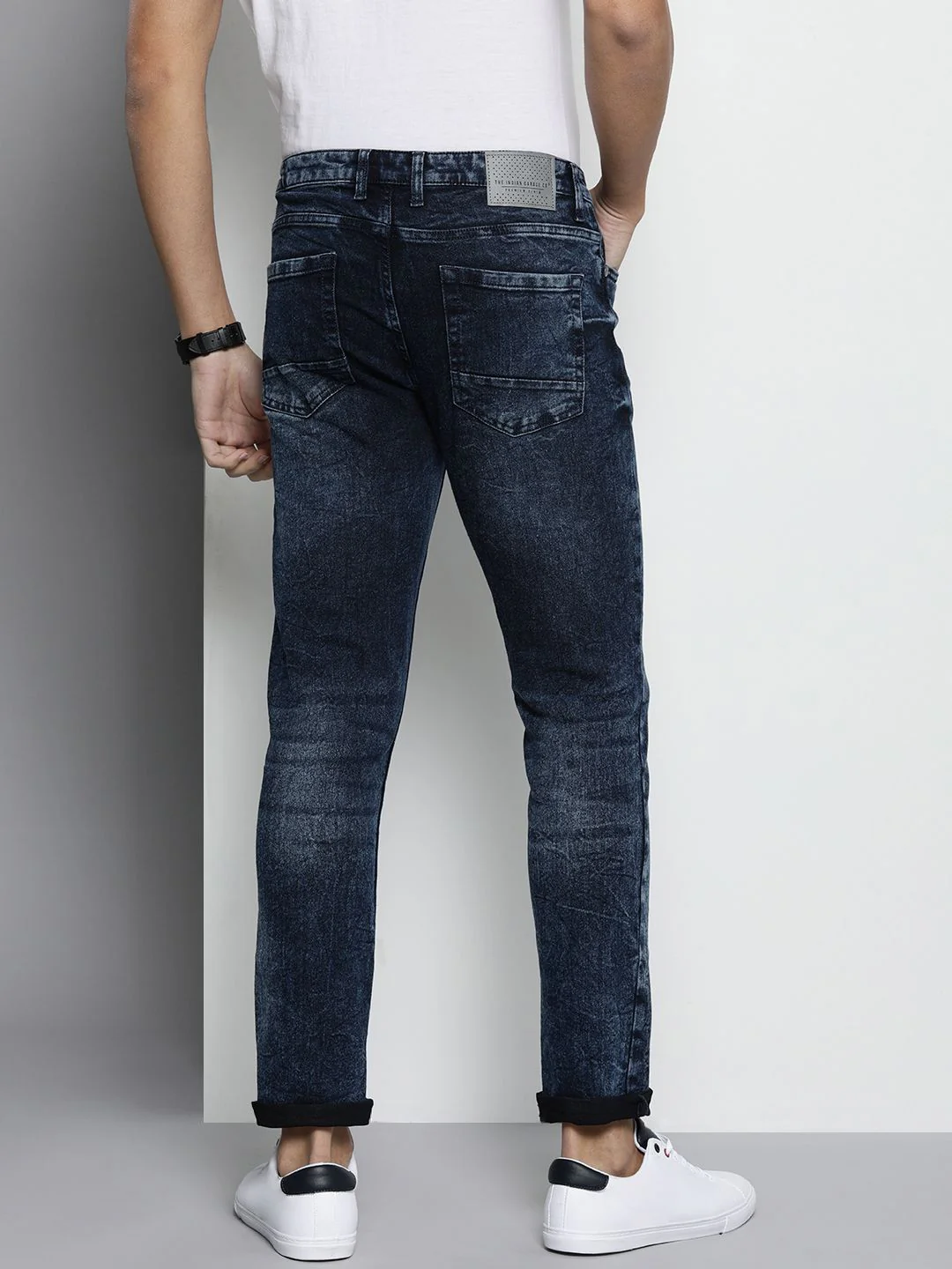 The Indian Garage Co Men Slim Fit Light Fade Stretchable Jeans - Image 3