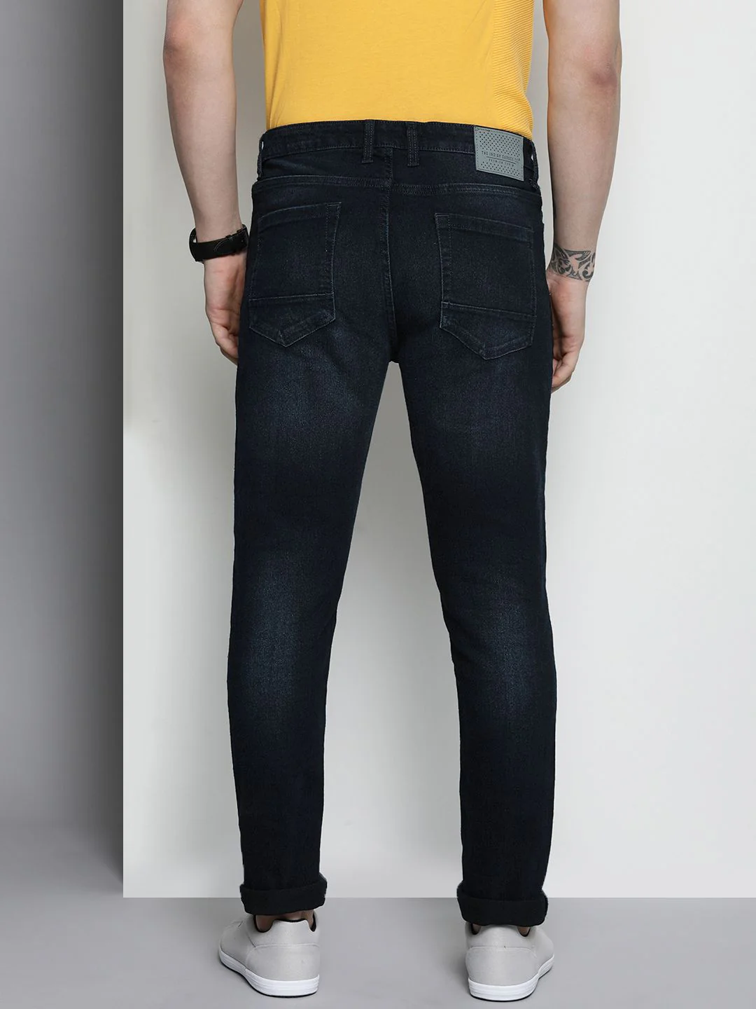 The Indian Garage Co Men Slim Fit Light Fade Stretchable Jeans - Image 3