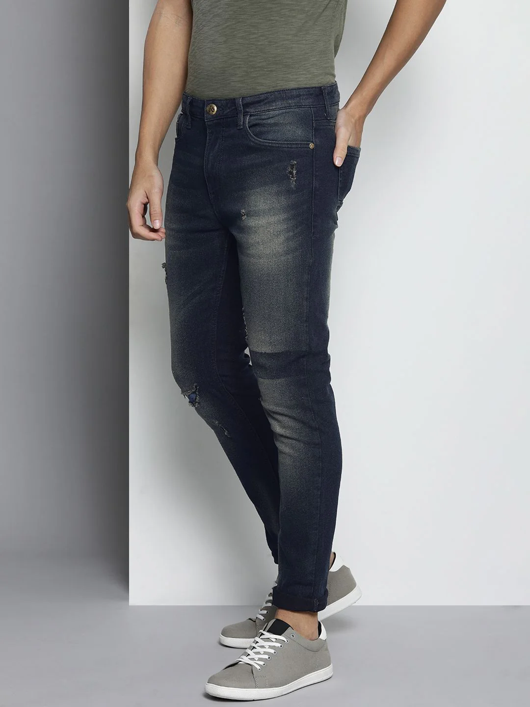 The Indian Garage Co Men Slim Fit Low Distress Light Fade Stretchable Jeans - Image 3