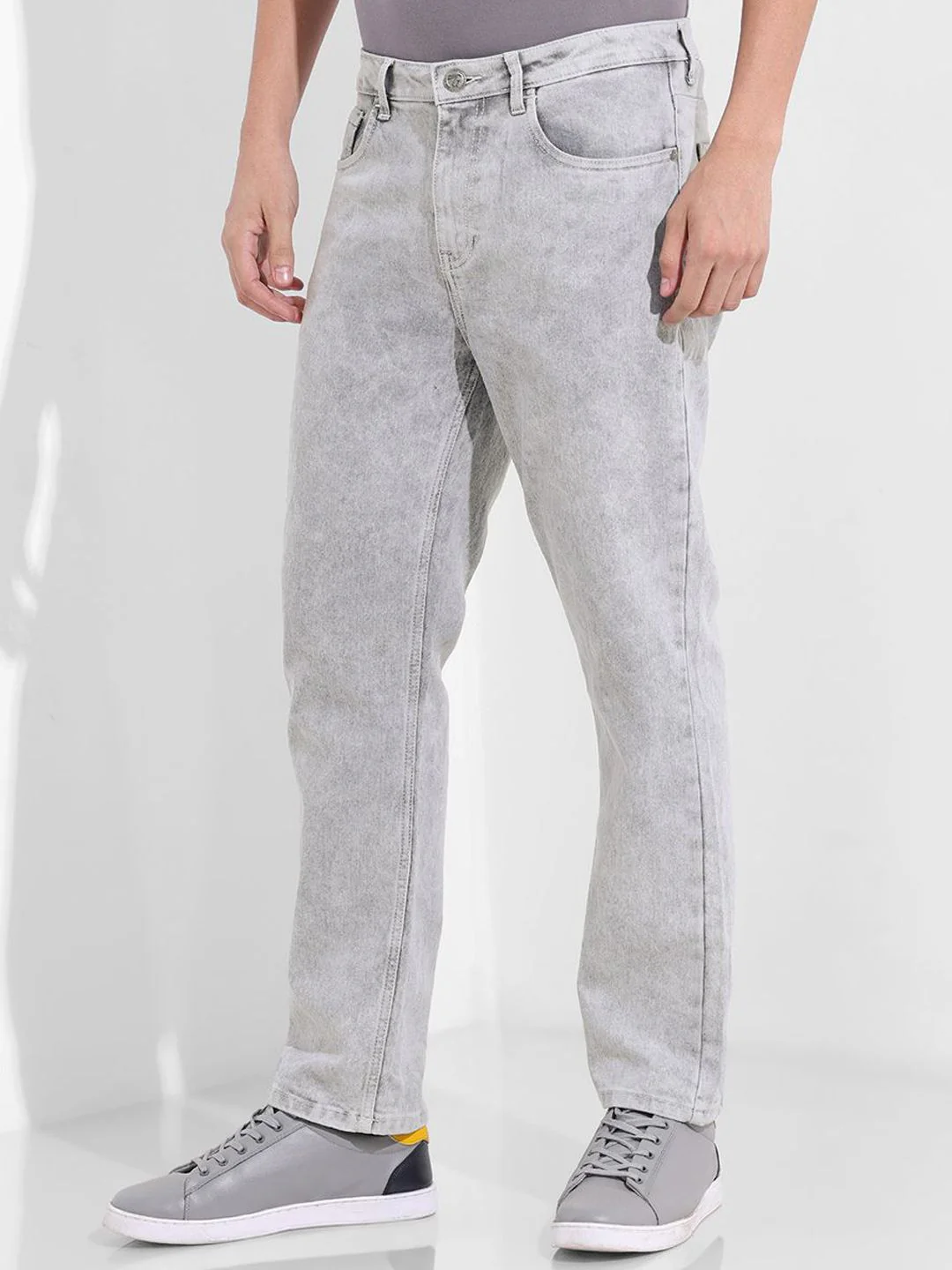The Indian Garage Co Men Slim Fit Mid-Rise Heavy Fade Jeans - Image 2