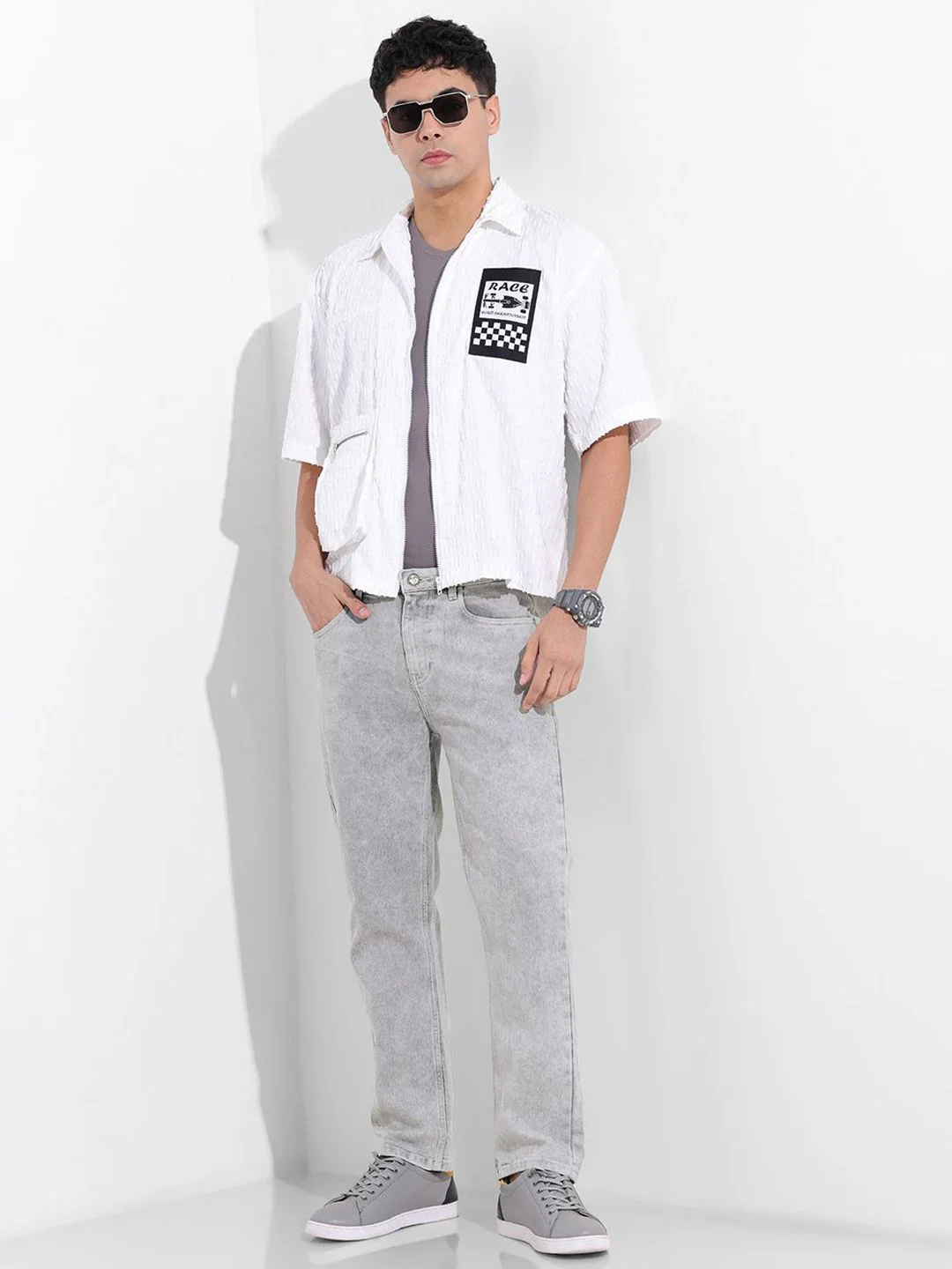 The Indian Garage Co Men Slim Fit Mid-Rise Heavy Fade Jeans - Image 4
