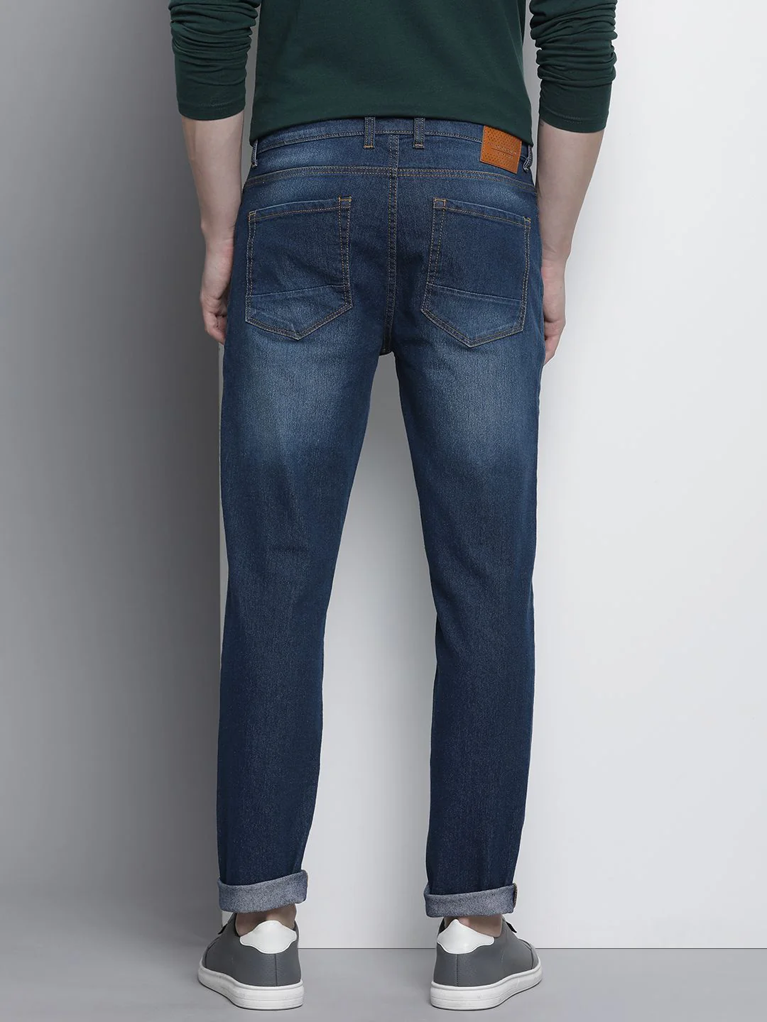 The Indian Garage Co Men Slim Fit Mildly Distressed Light Fade Stretchable Jeans - Image 3