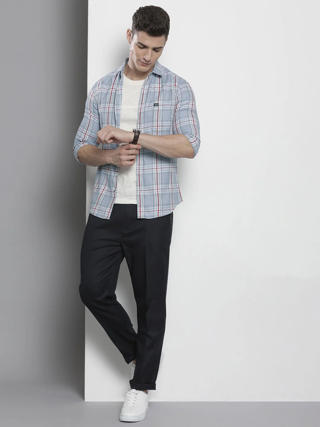 The Indian Garage Co Men Slim Fit Opaque Checked Casual Shirt - Image 6