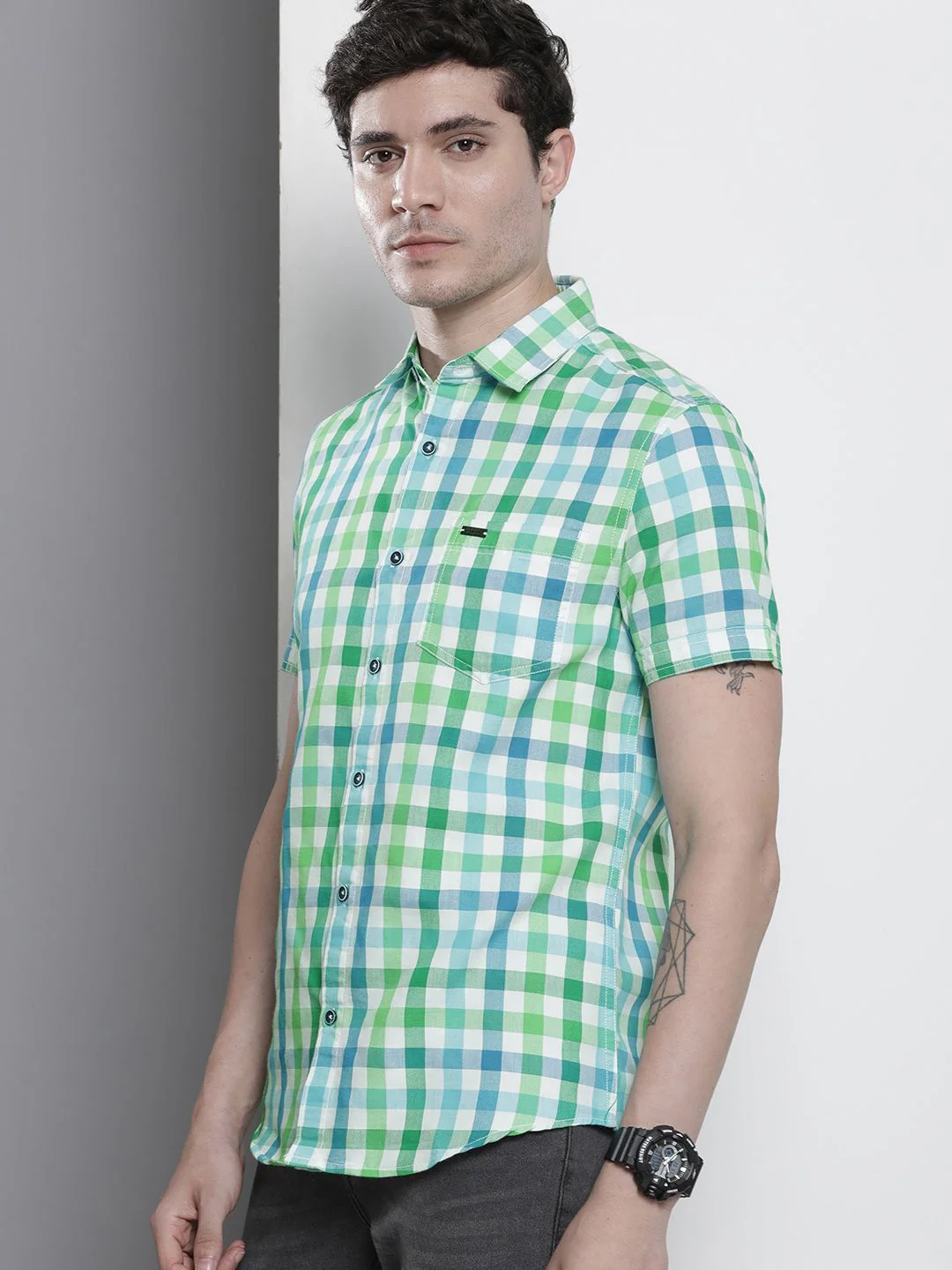 The Indian Garage Co Men Slim Fit Opaque Checked Casual Shirt - Image 3