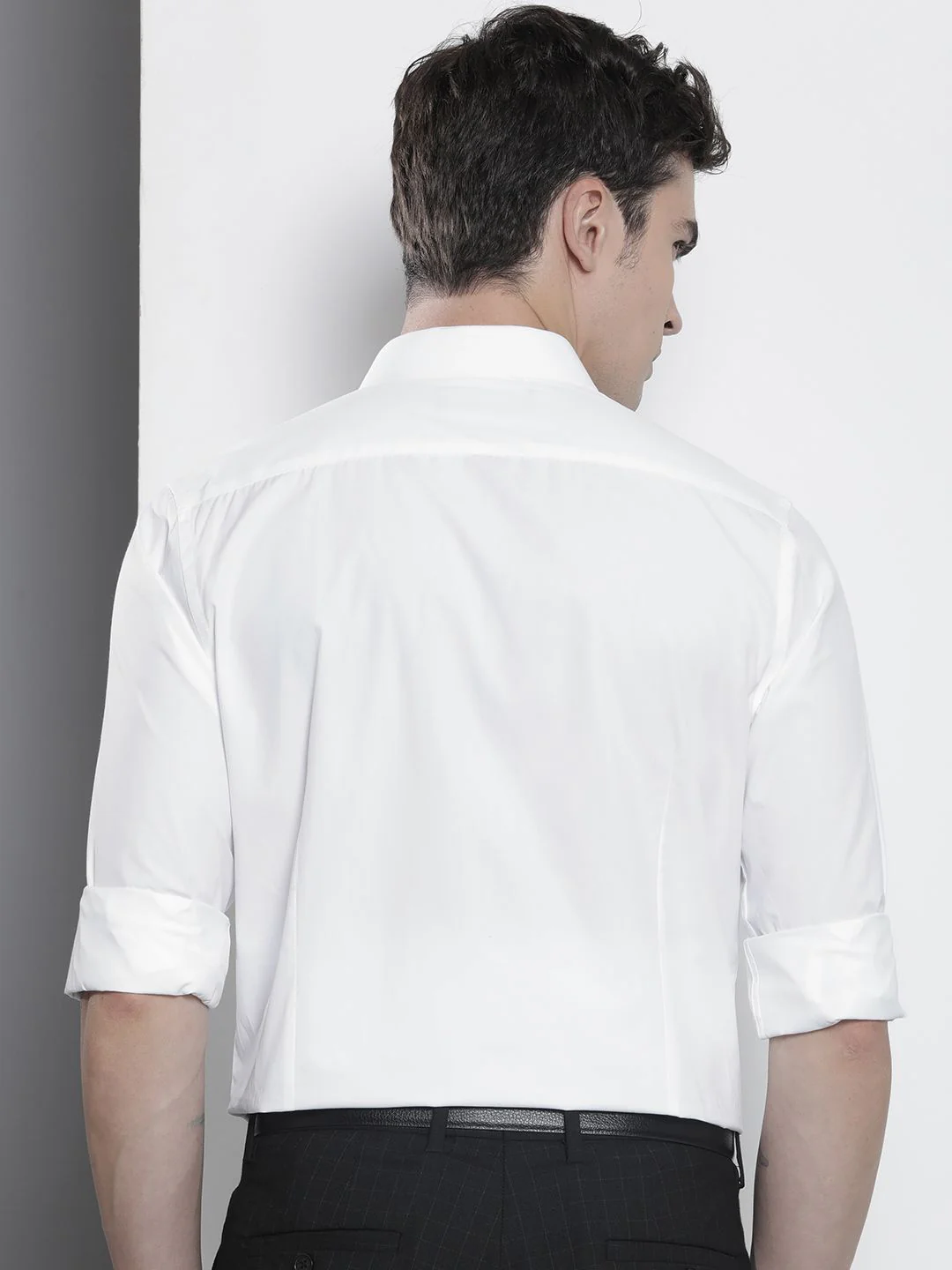 The Indian Garage Co Men Slim Fit Opaque Formal Shirt - Image 4