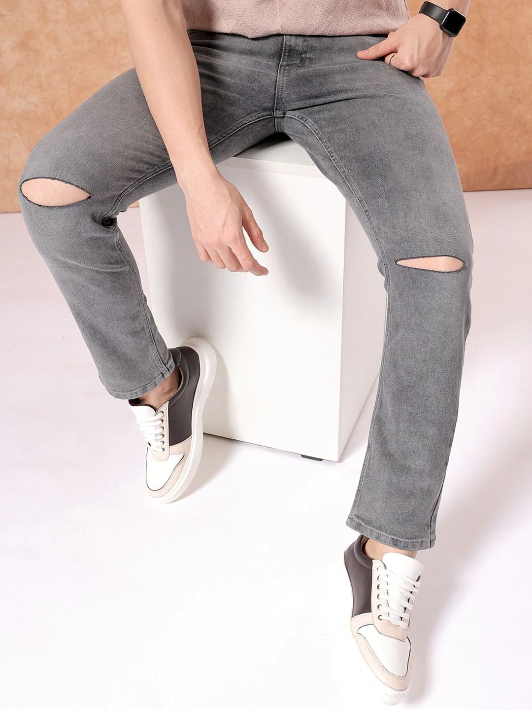 The Indian Garage Co Men Straight Fit Slash Knee Light Fade Stretchable Jeans - Image 3