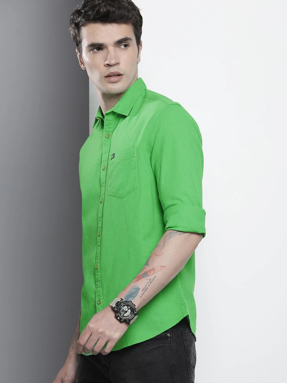 The Indian Garage Co Men Slim Fit Solid Linen Resortwear Shirt - Image 5