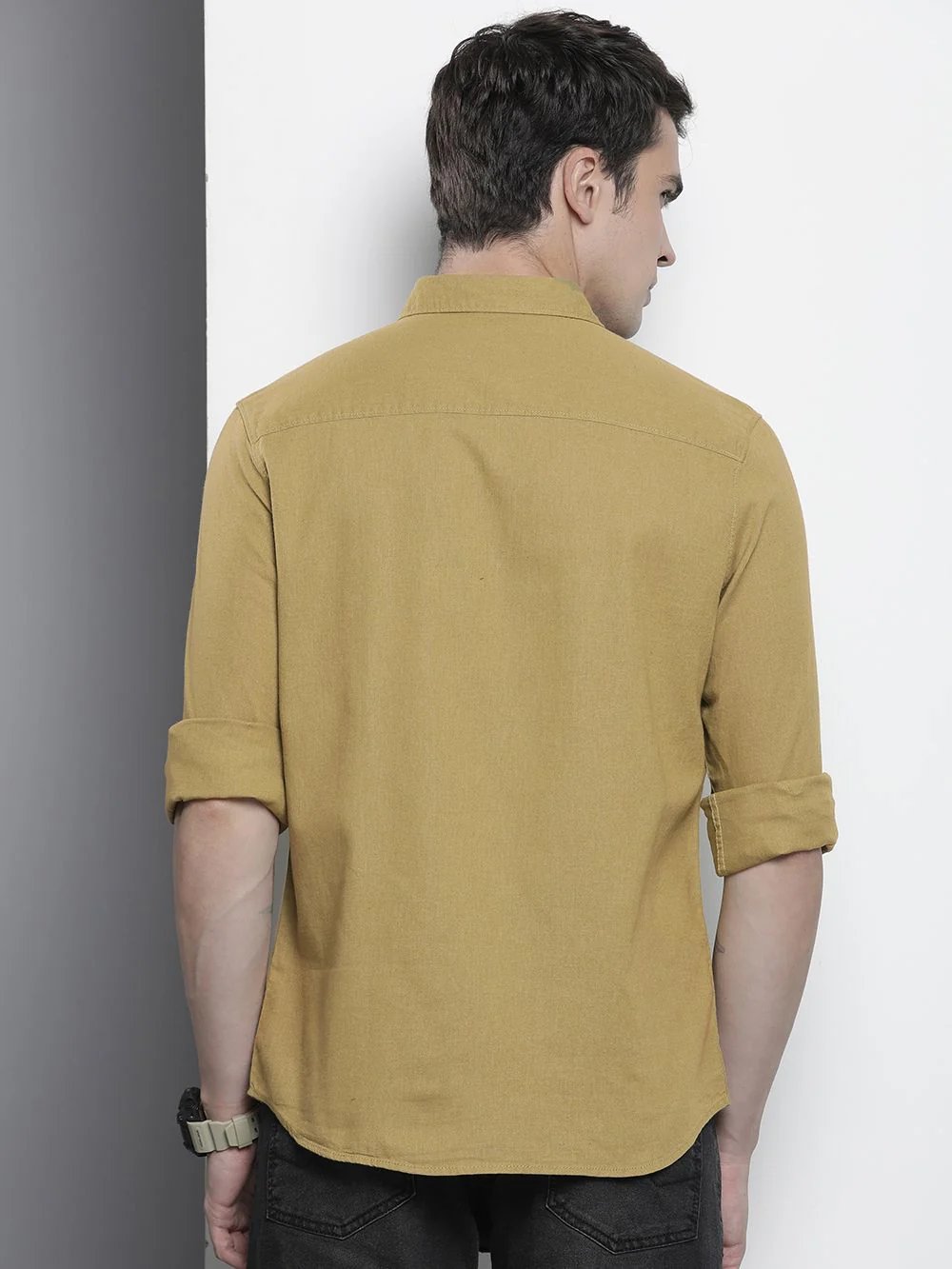 The Indian Garage Co Men Slim Fit Solid Linen Resortwear Shirt - Image 4
