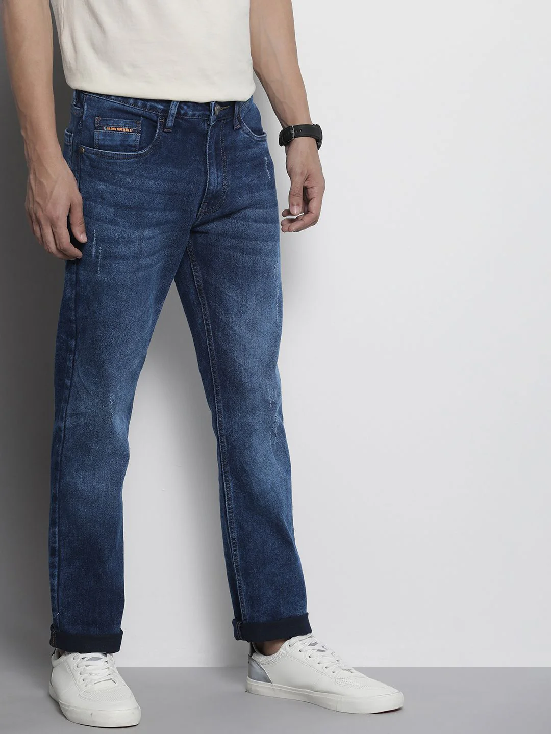 The Indian Garage Co Men Slim Straight Fit Light Fade Stretchable Jeans - Image 2