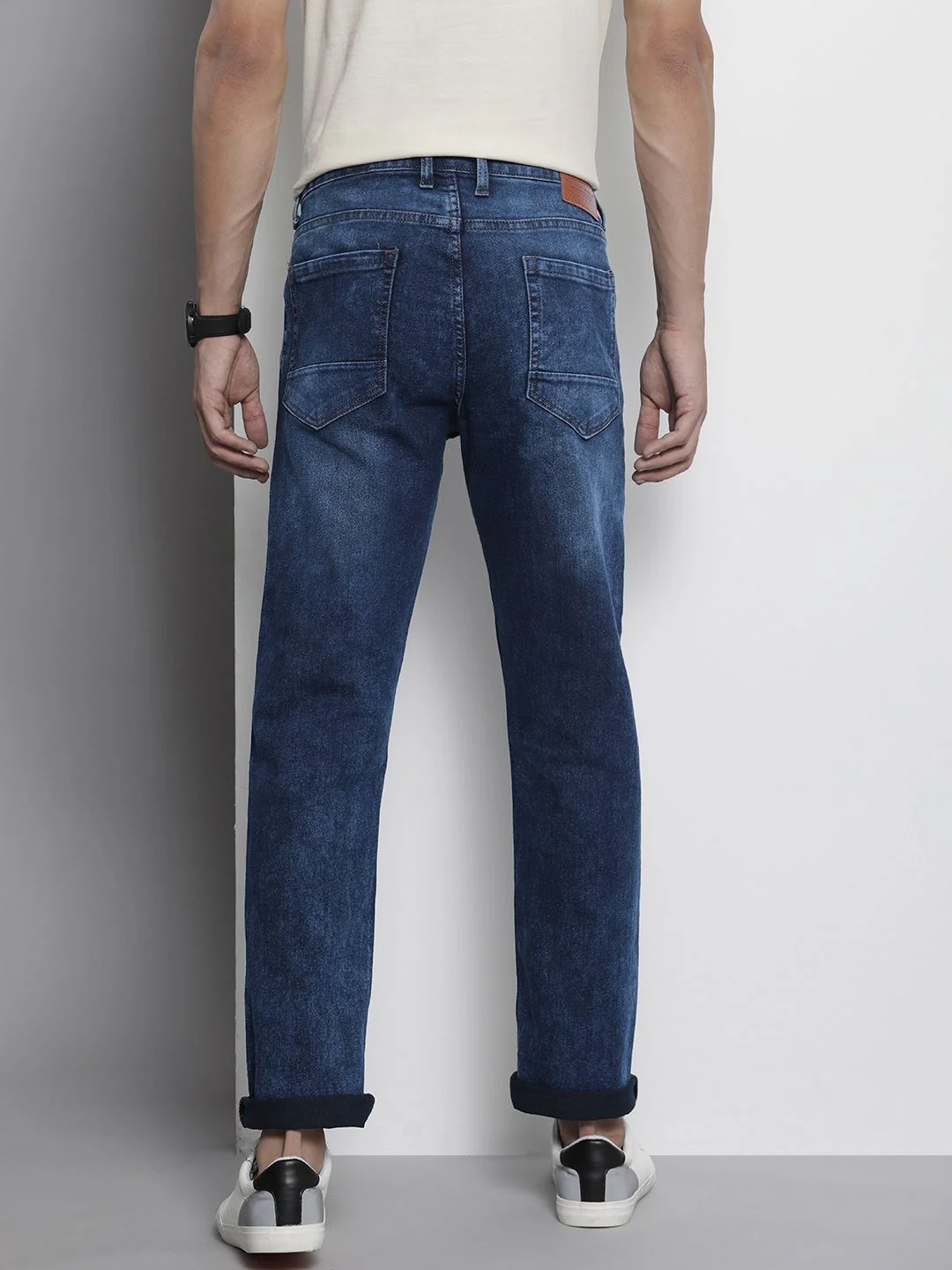 The Indian Garage Co Men Slim Straight Fit Light Fade Stretchable Jeans - Image 3