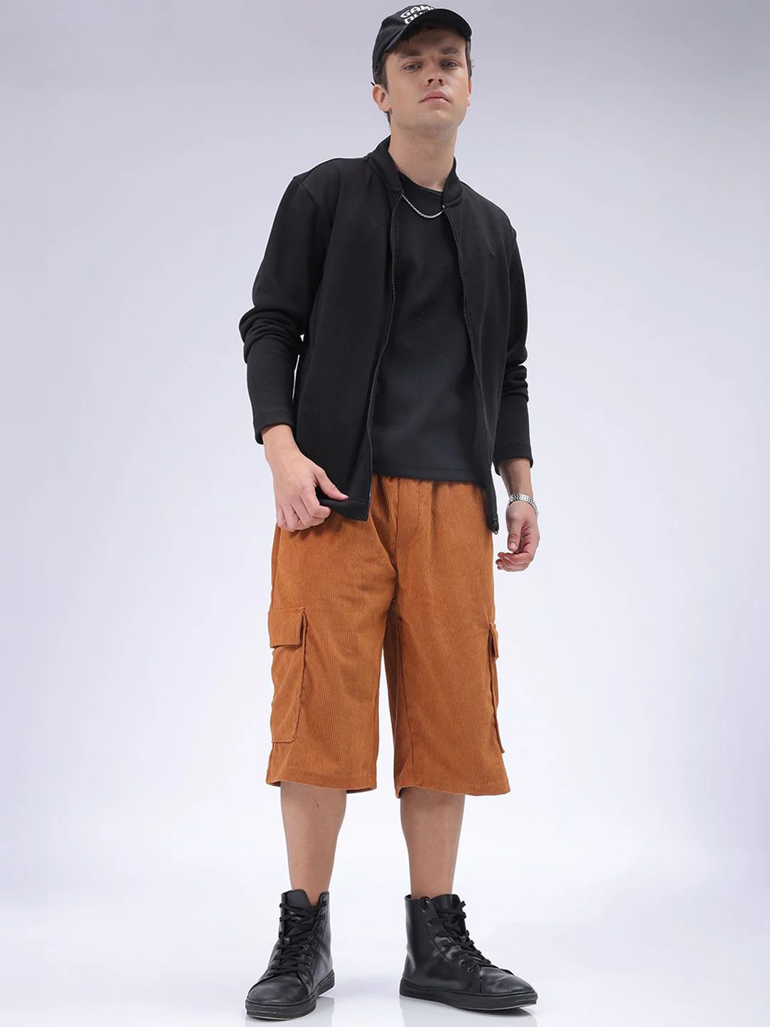 The Indian Garage Co Men Solid Loose Fit Cargo Shorts - Image 5