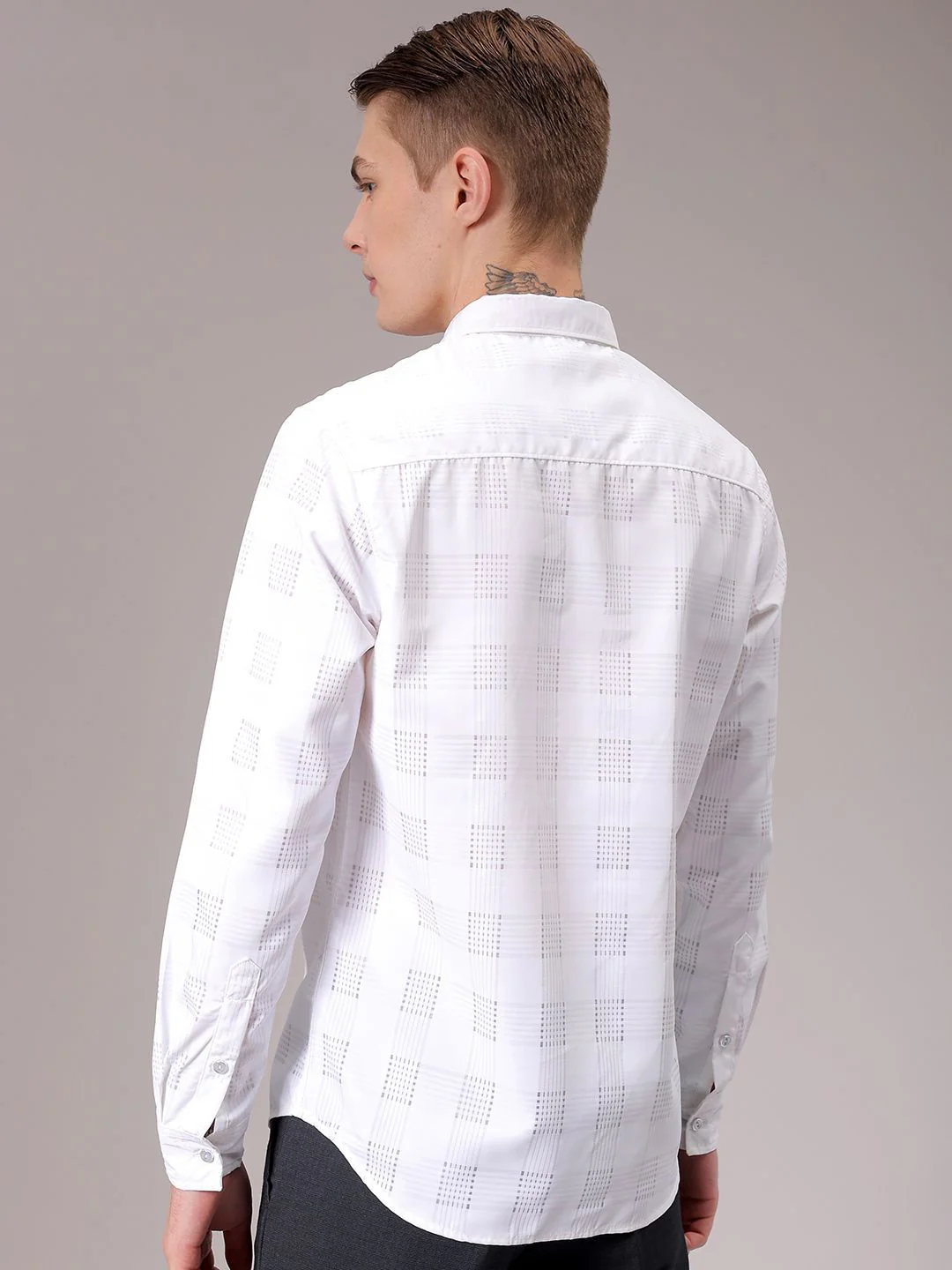 The Indian Garage Co Men Spread Collar Checked Slim Fit Shirt - Image 4