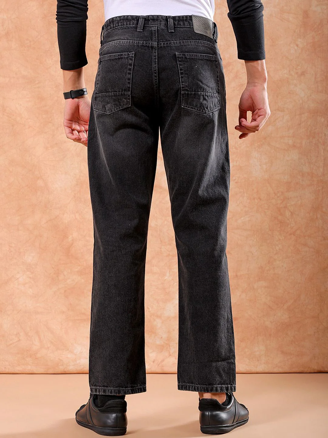 The Indian Garage Co Men Straight Fit Mid Rise Slash Knee Light Fade Pure Cotton Jeans - Image 3