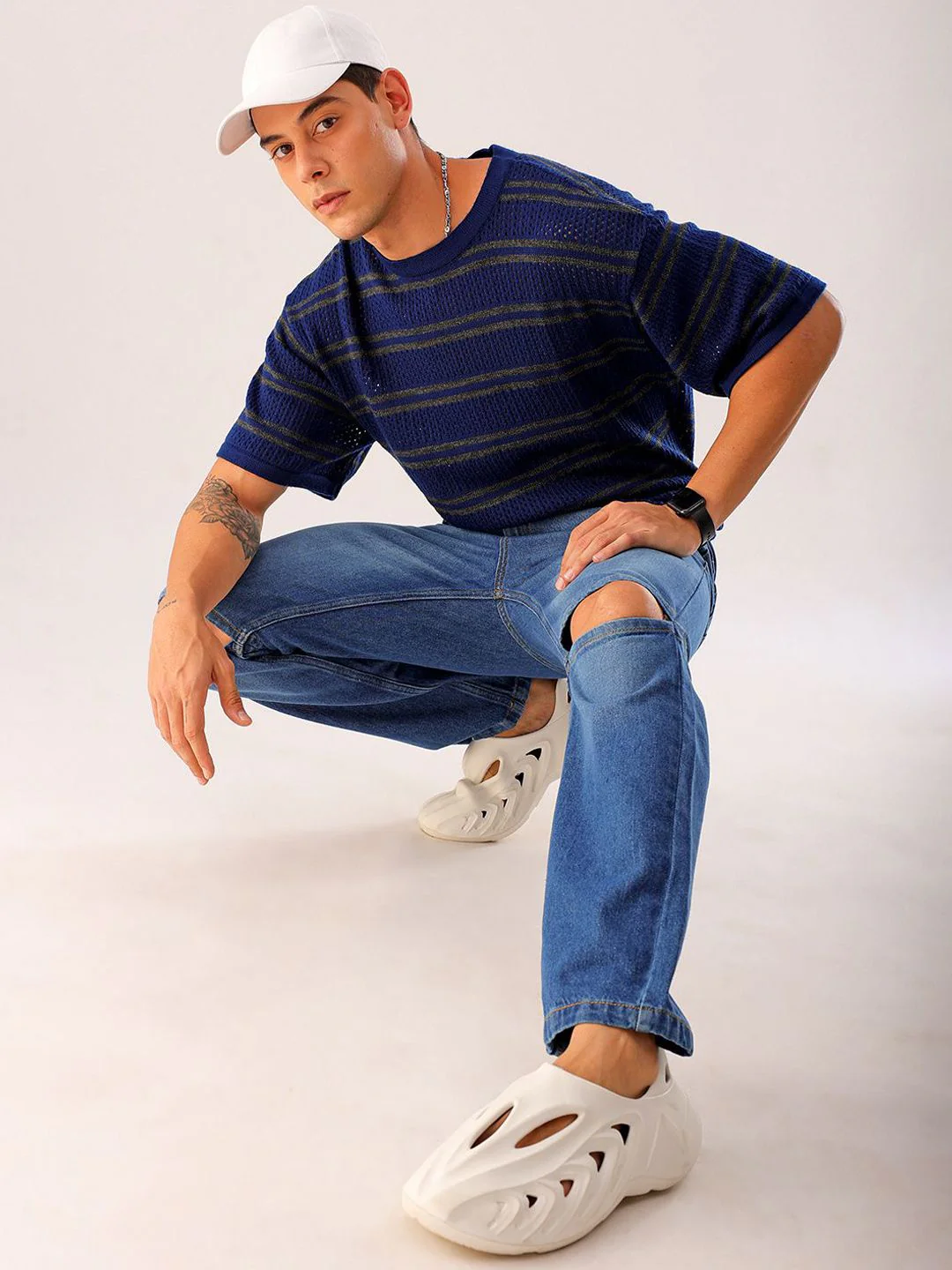 The Indian Garage Co Men Straight Fit Slash Knee Light Fade Jeans - Image 6