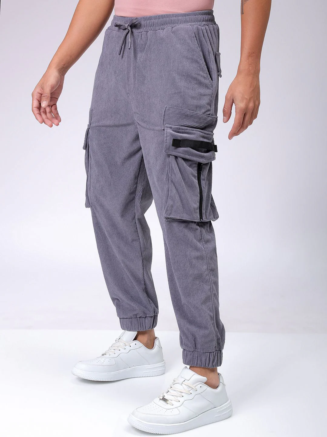 The Indian Garage Co Men Textured Loose Fit Joggers Trousers - Image 3