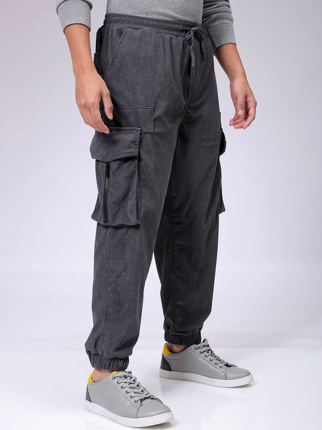 The Indian Garage Co Men Textured Loose Fit Joggers Trousers - Image 2
