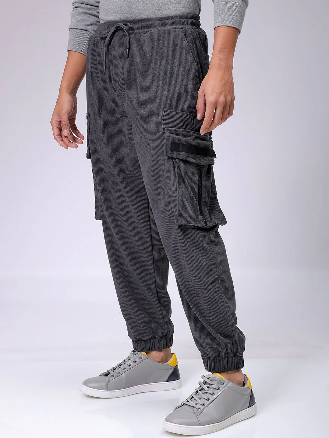 The Indian Garage Co Men Textured Loose Fit Joggers Trousers - Image 3