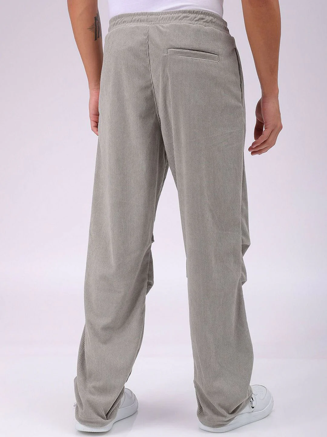 The Indian Garage Co Men Textured Tapered Fit Trousers - Image 5