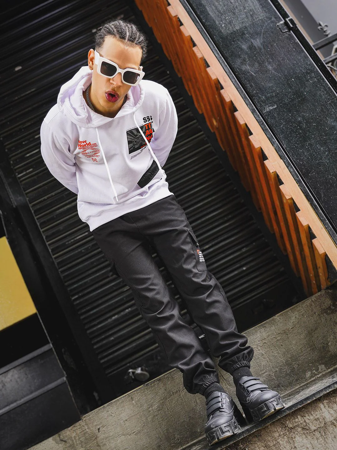 The Indian Garage Co Men White & Black Printed Hooded Sweatshirt