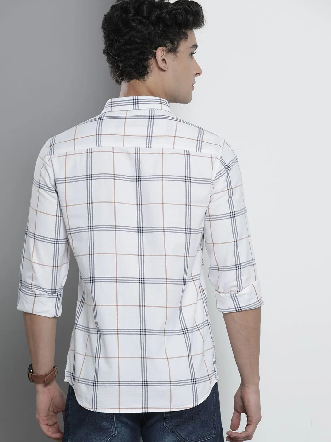 The Indian Garage Co Men White Checked Casual Shirt - Image 4