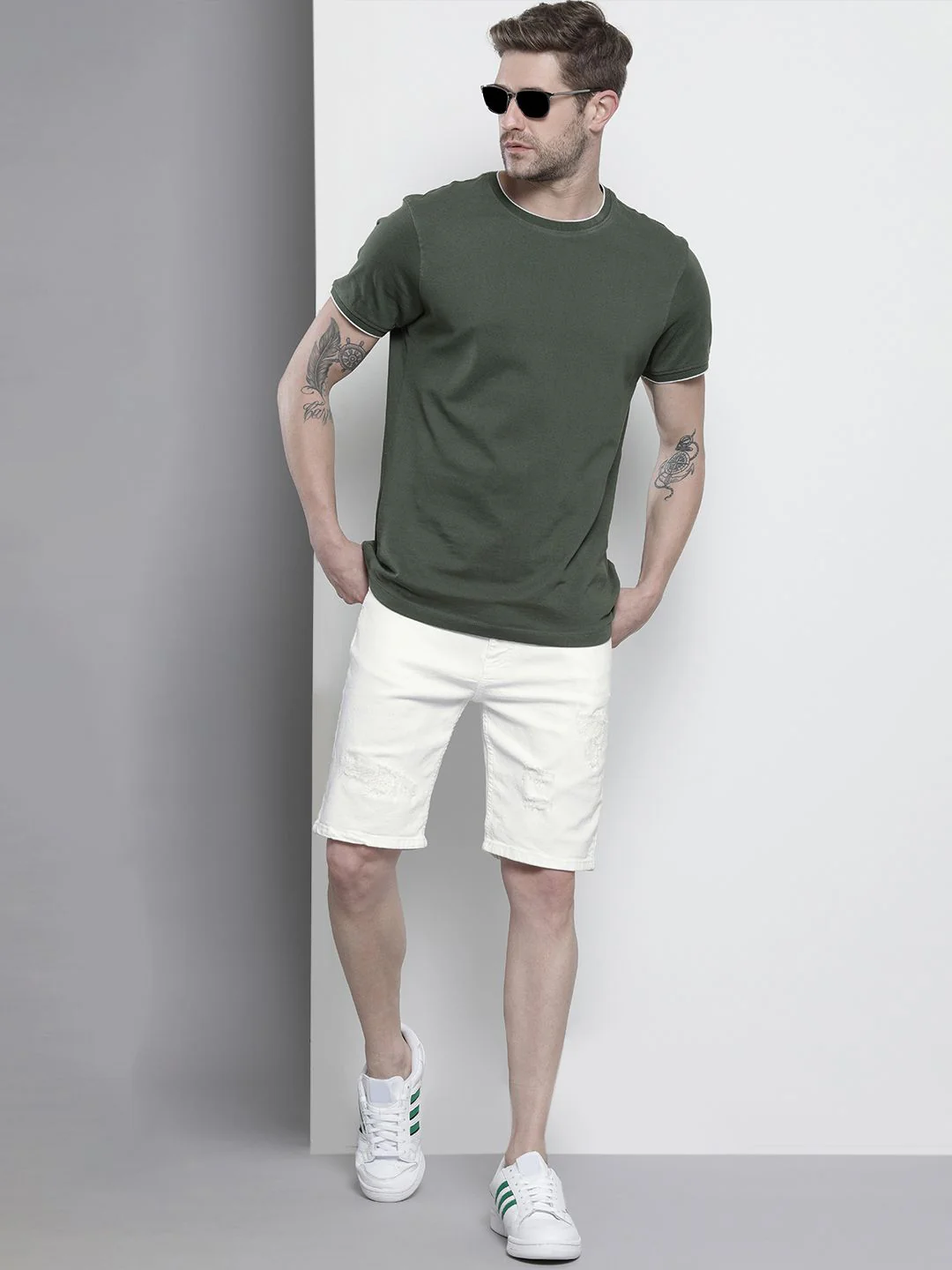 The Indian Garage Co Men White Distressed Slim Fit Shorts - Image 5