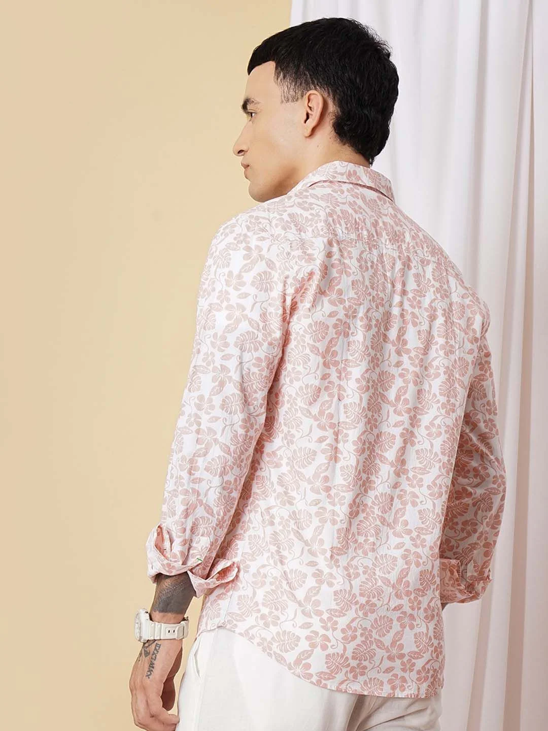 The Indian Garage Co Men White & Peach-Coloured Floral Printed Casual Shirt - Image 4