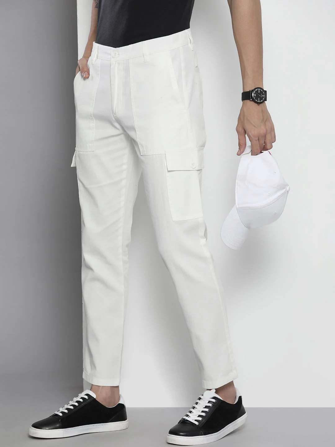 The Indian Garage Co Men White Slim Fit Pure Cotton Cargos