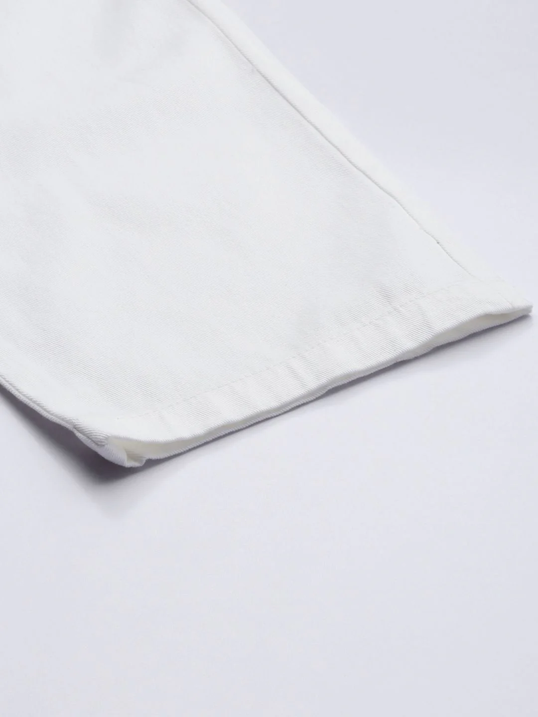 The Indian Garage Co Men White Slim Fit Pure Cotton Cargos - Image 7