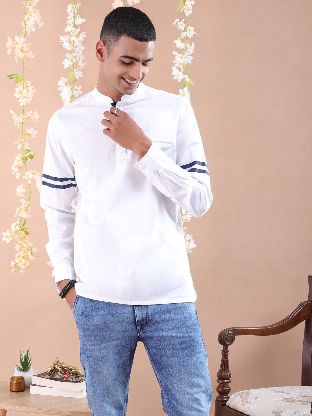 The Indian Garage Co Men White Solid Kurta with stripe detail - Image 3