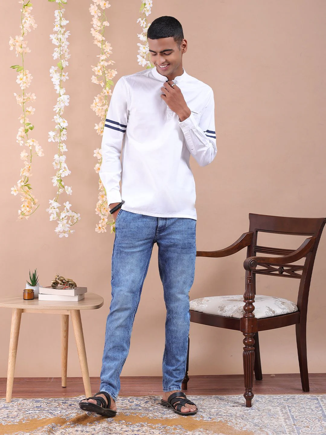 The Indian Garage Co Men White Solid Kurta with stripe detail - Image 4