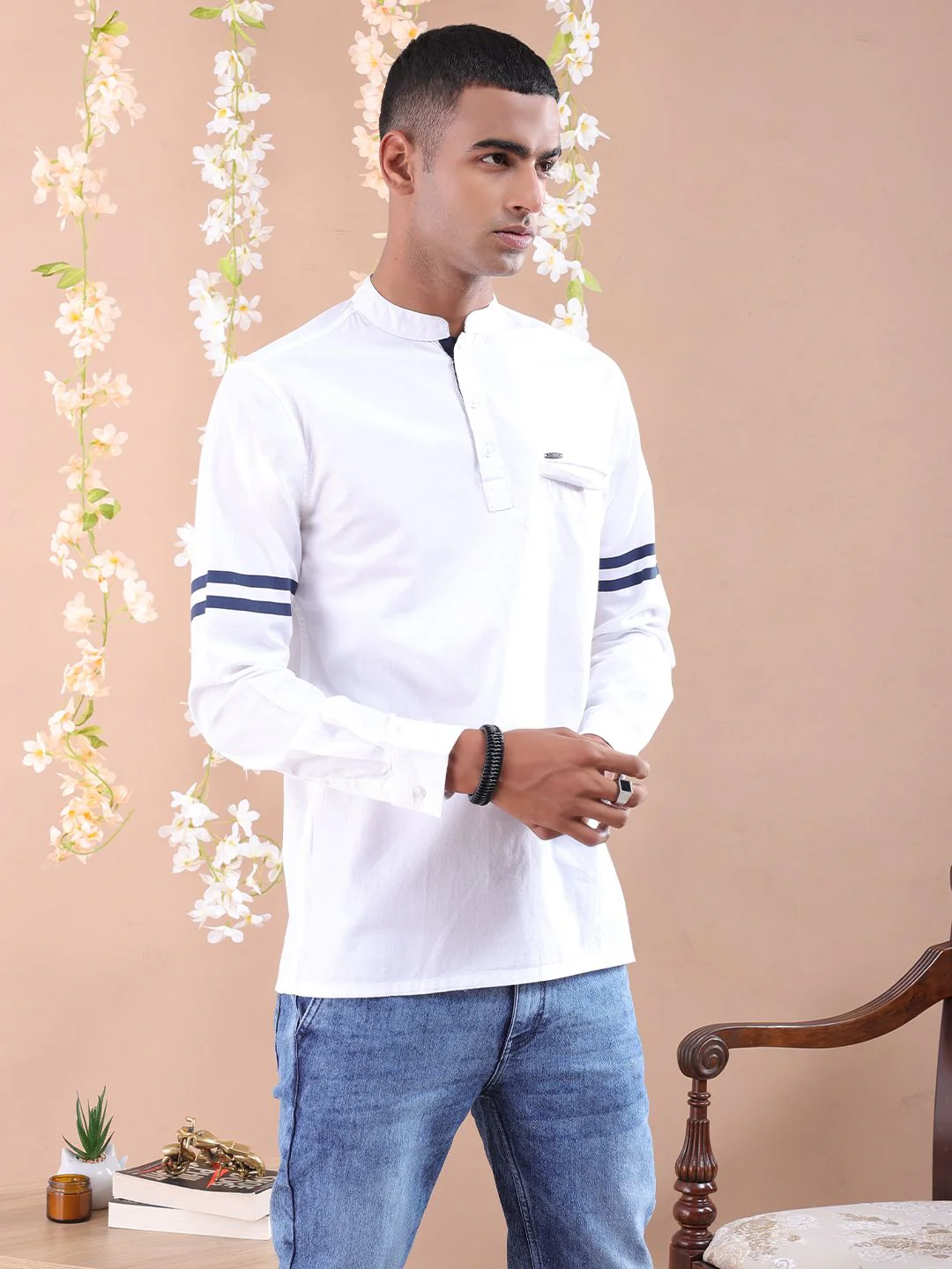 The Indian Garage Co Men White Solid Kurta with stripe detail - Image 6