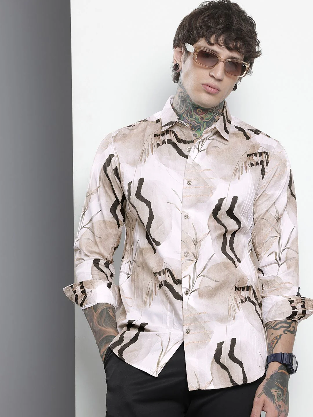 The Indian Garage Co Slim Fit Floral Printed Casual Shirt