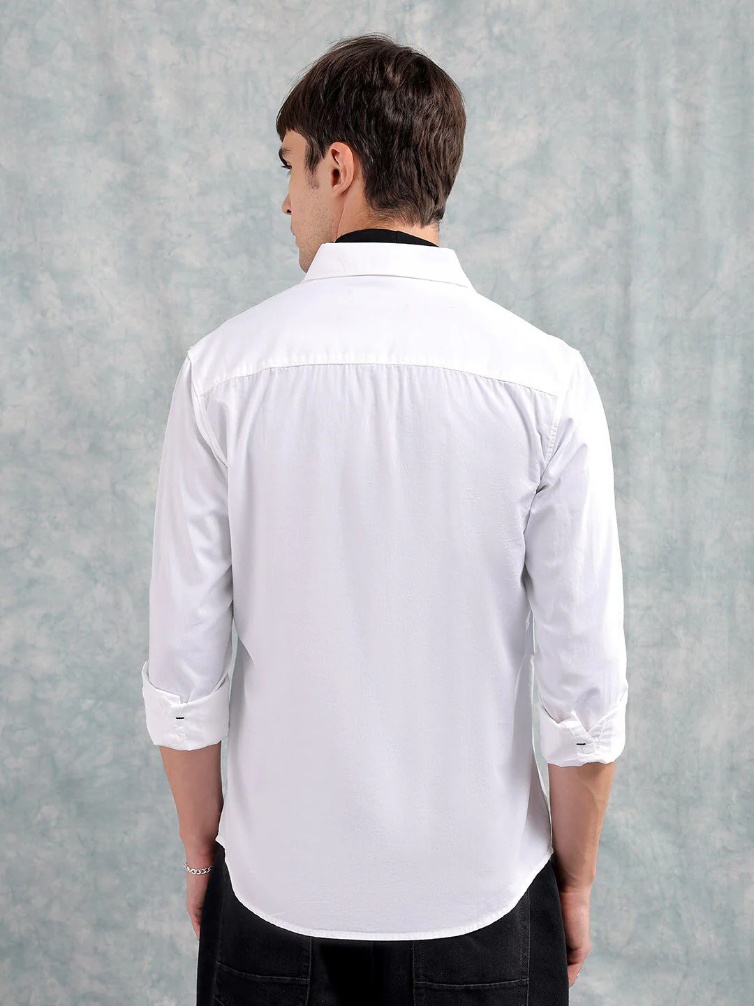 The Indian Garage Co Slim Fit Typography Printed Pure Cotton Casual Shirt - Image 5